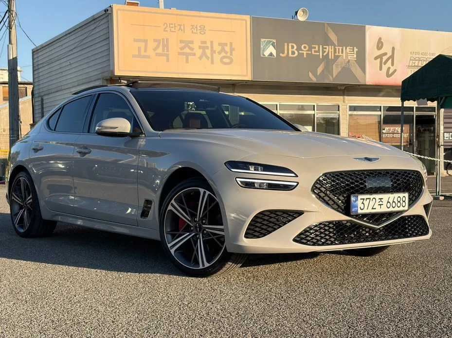 Genesis G70