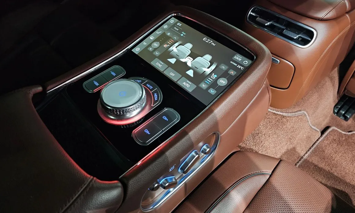 Genesis G90