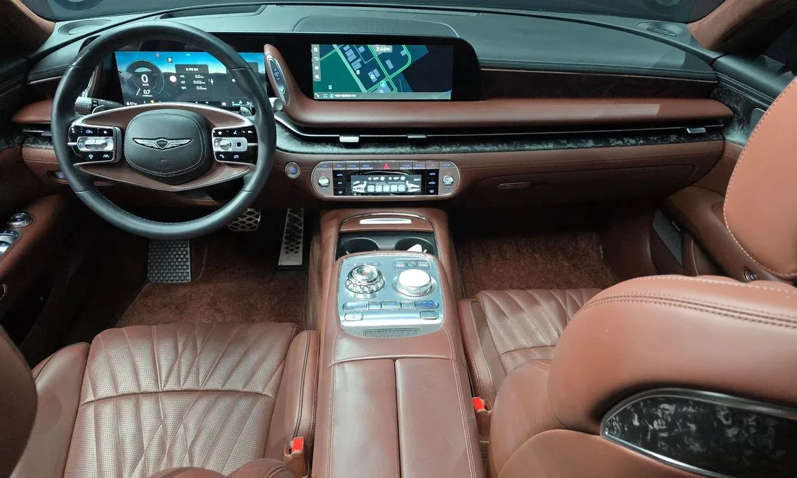 Genesis G90