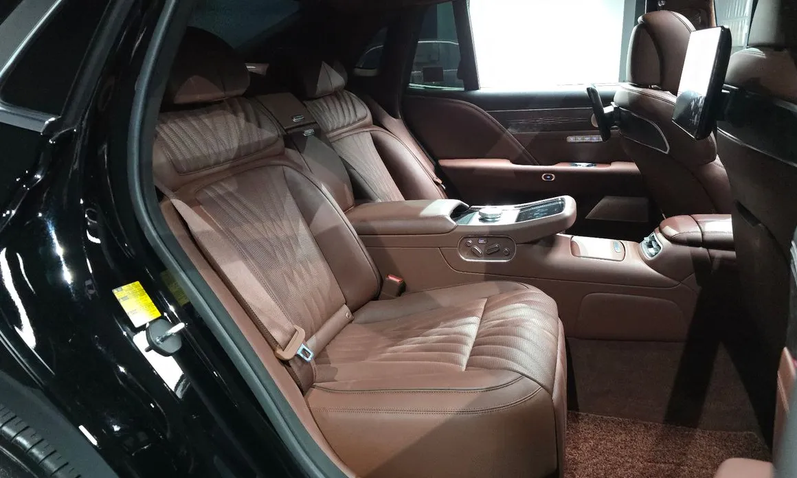 Genesis G90