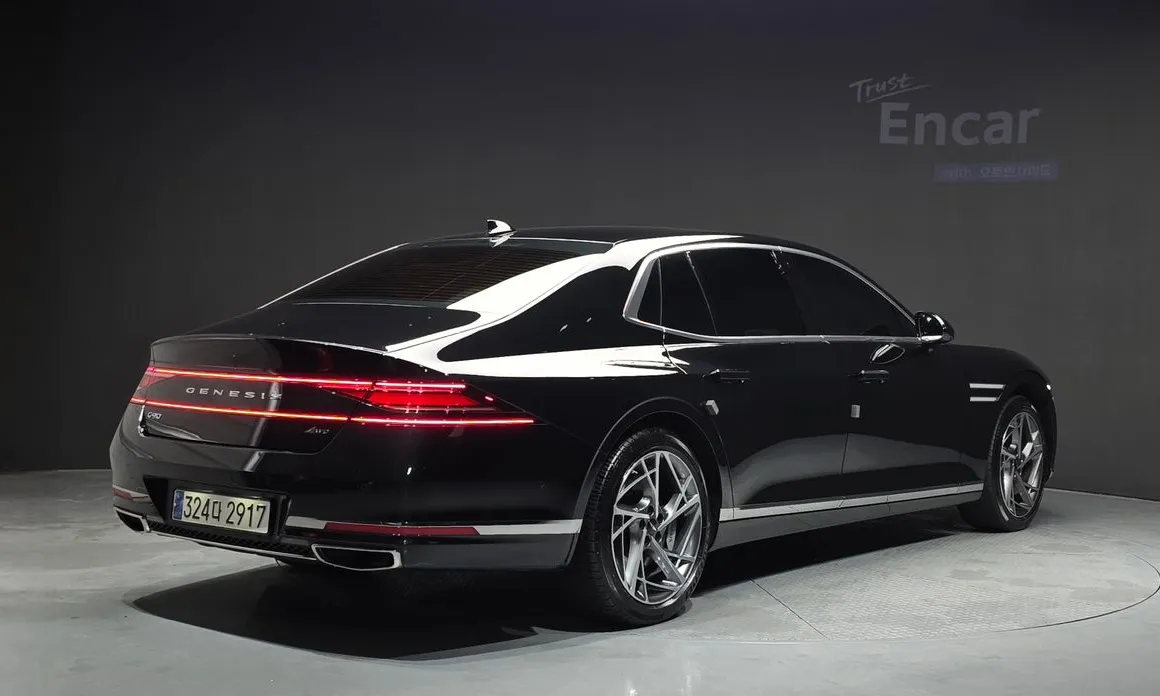 Genesis G90