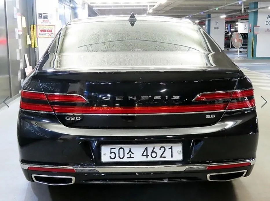 Genesis G90