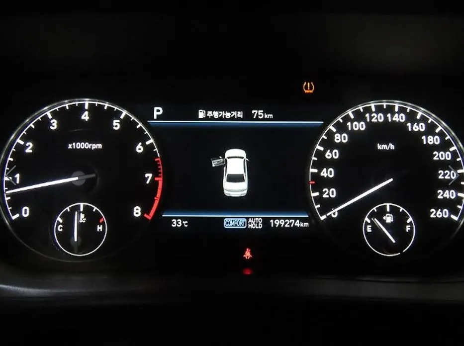 Genesis G90