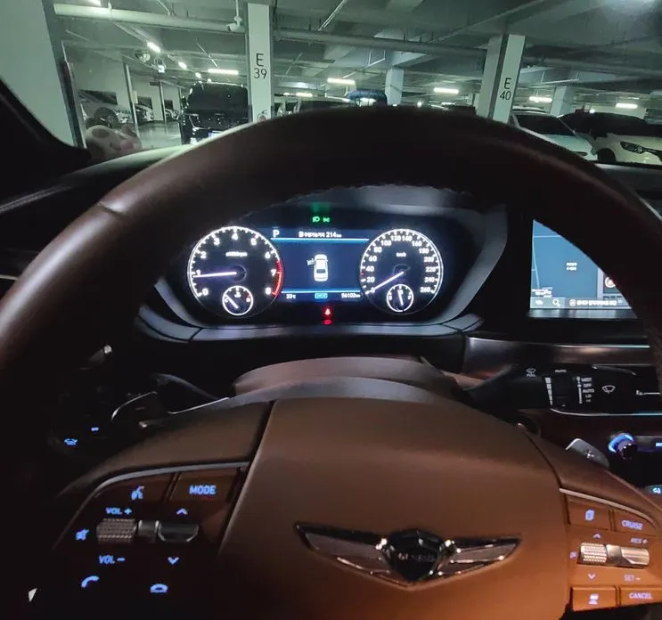 Genesis G90
