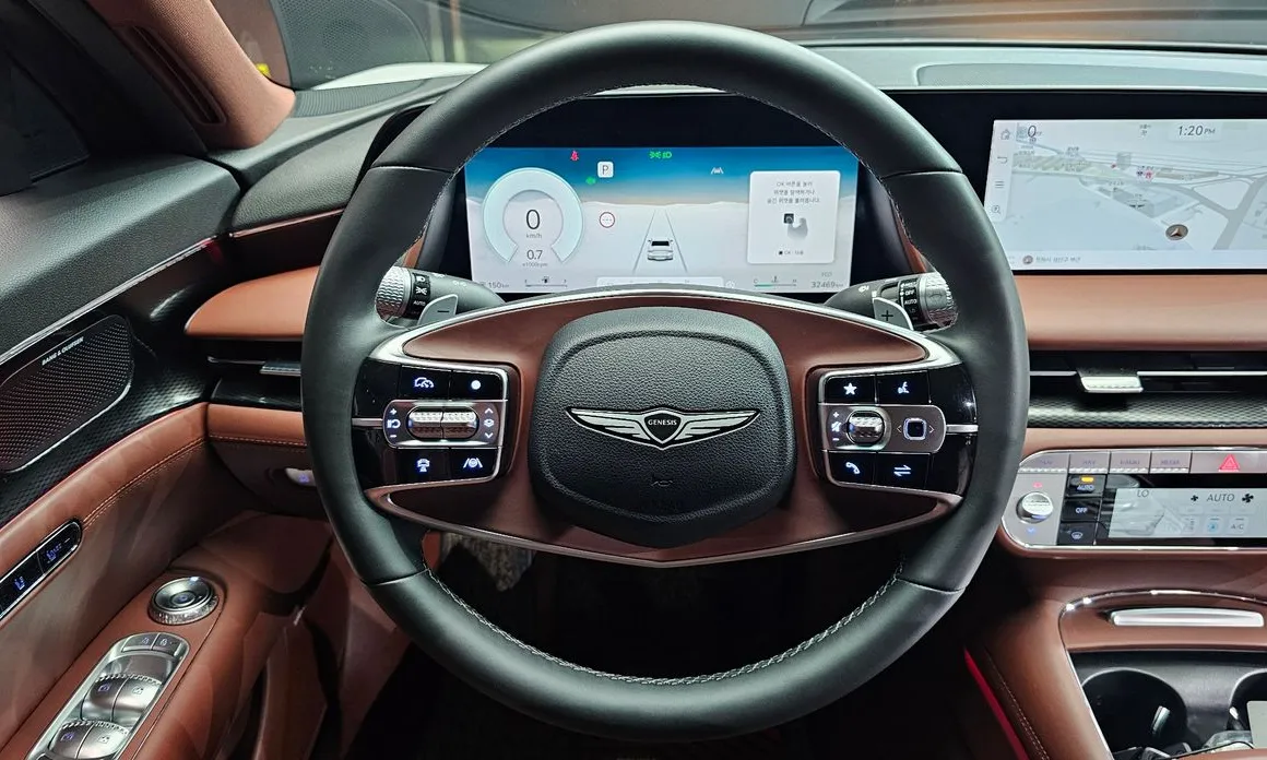 Genesis G90