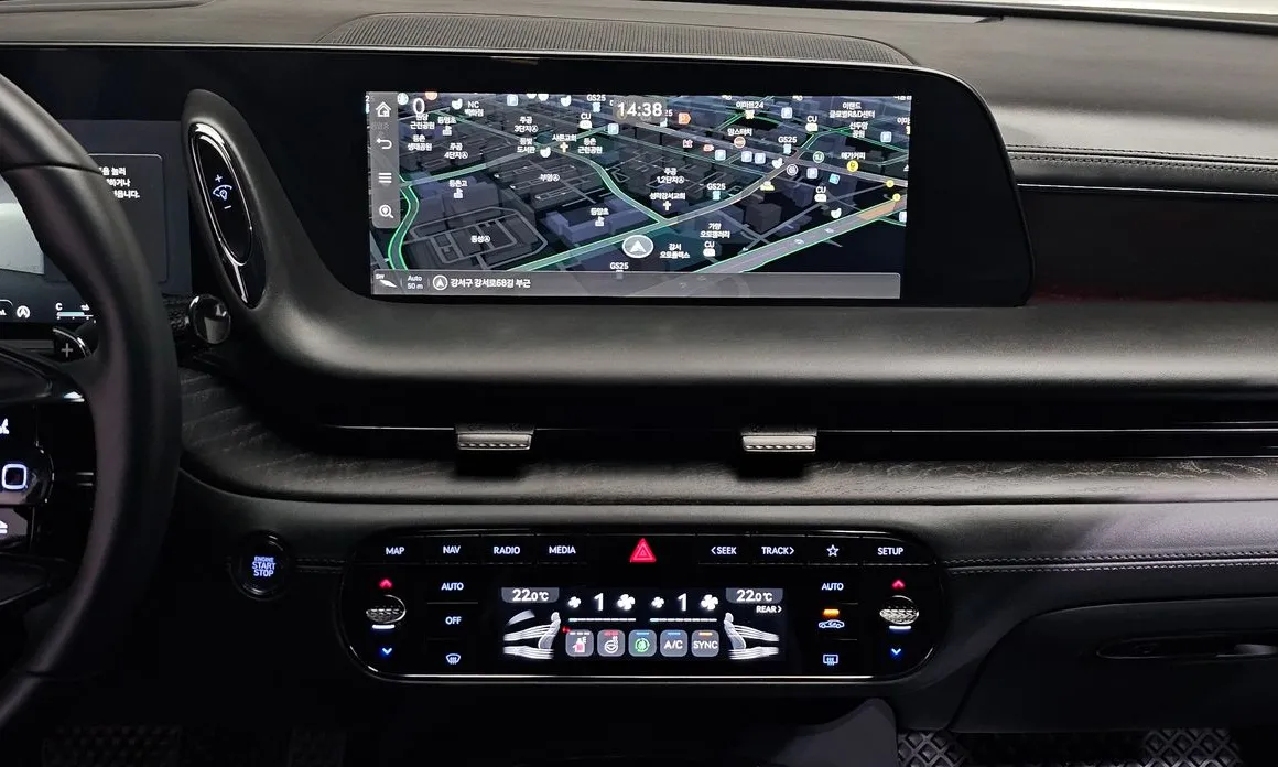 Genesis G90