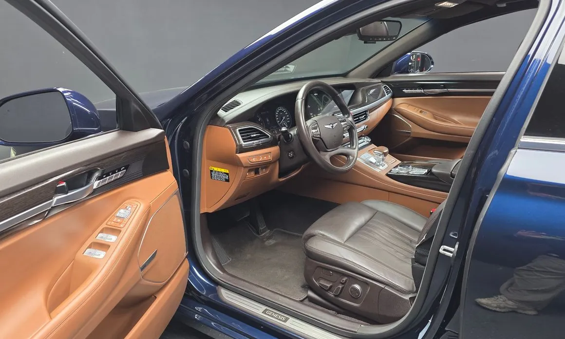 Genesis G90