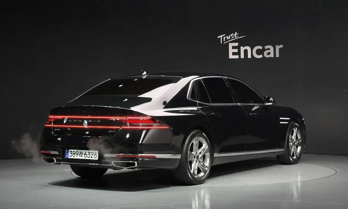 Genesis G90