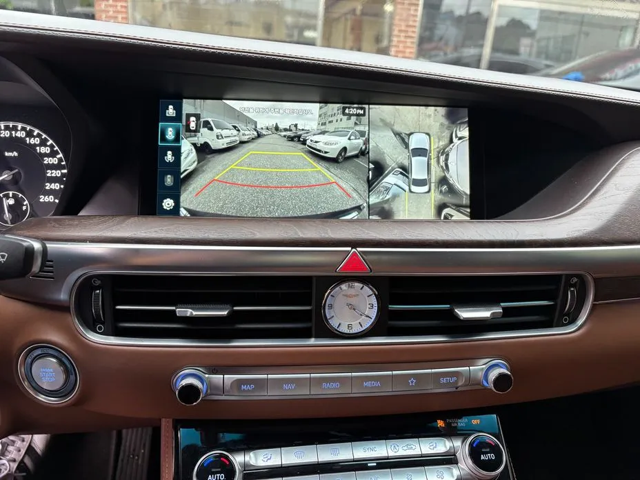 Genesis G90