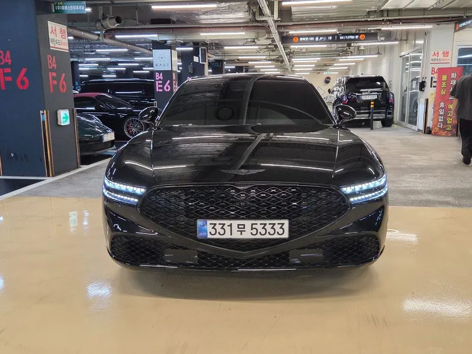 Genesis G90