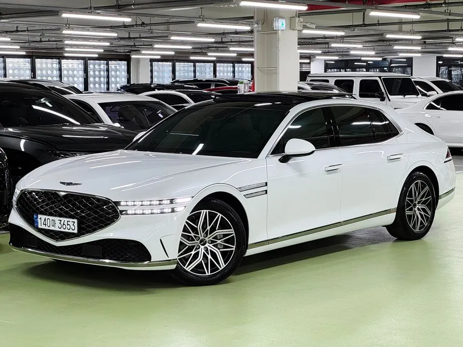 Genesis G90