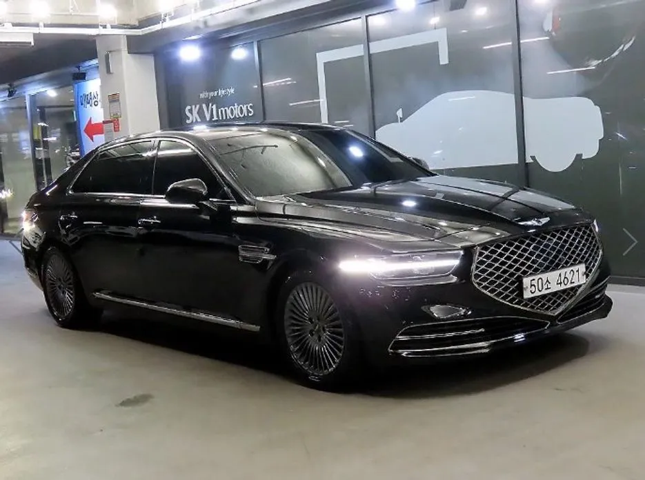 Genesis G90