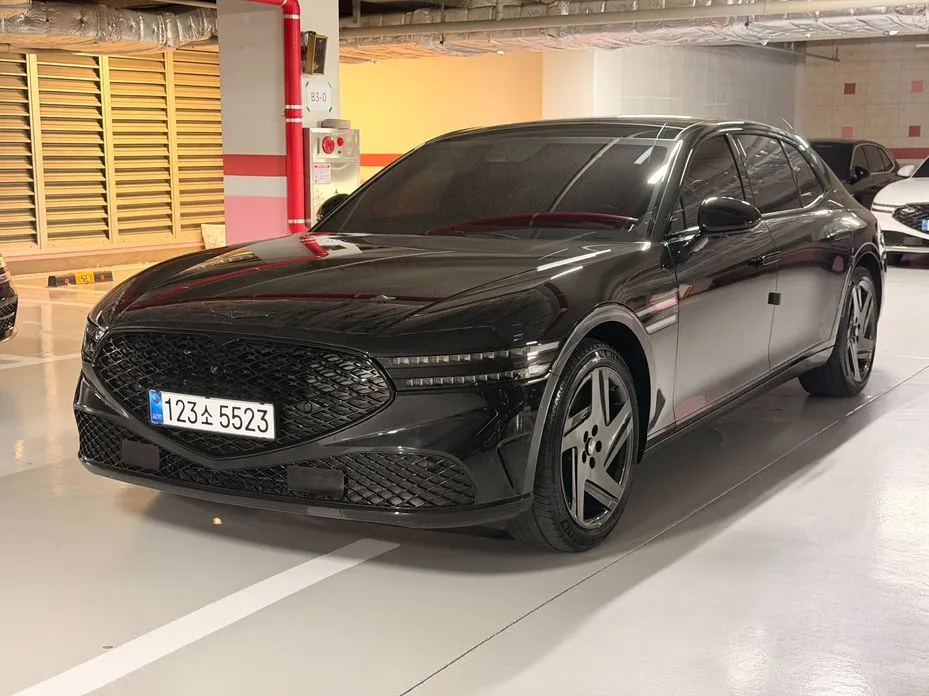 Genesis G90