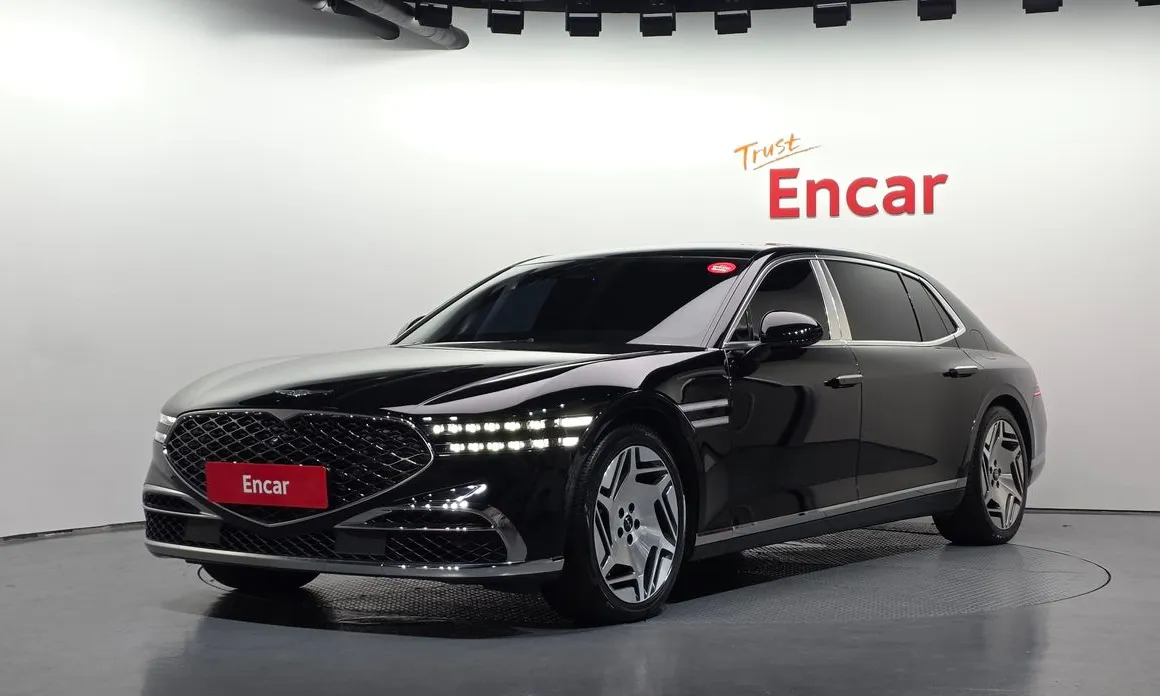 Genesis G90