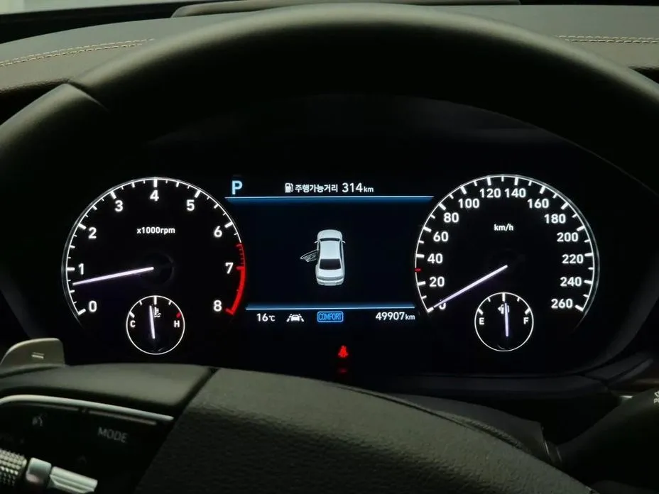 Genesis G90