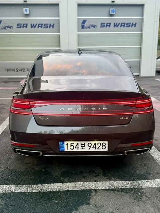 Genesis G90