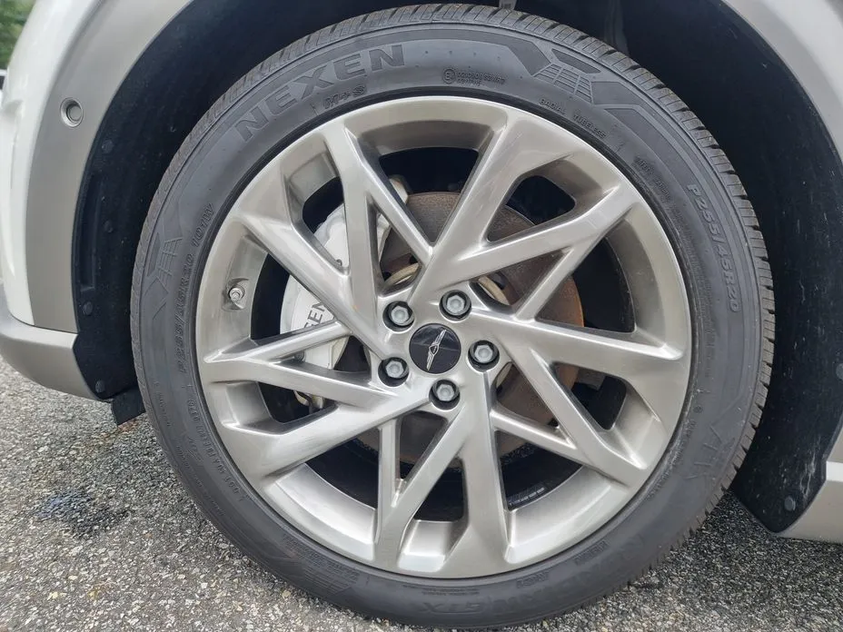 Genesis GV60