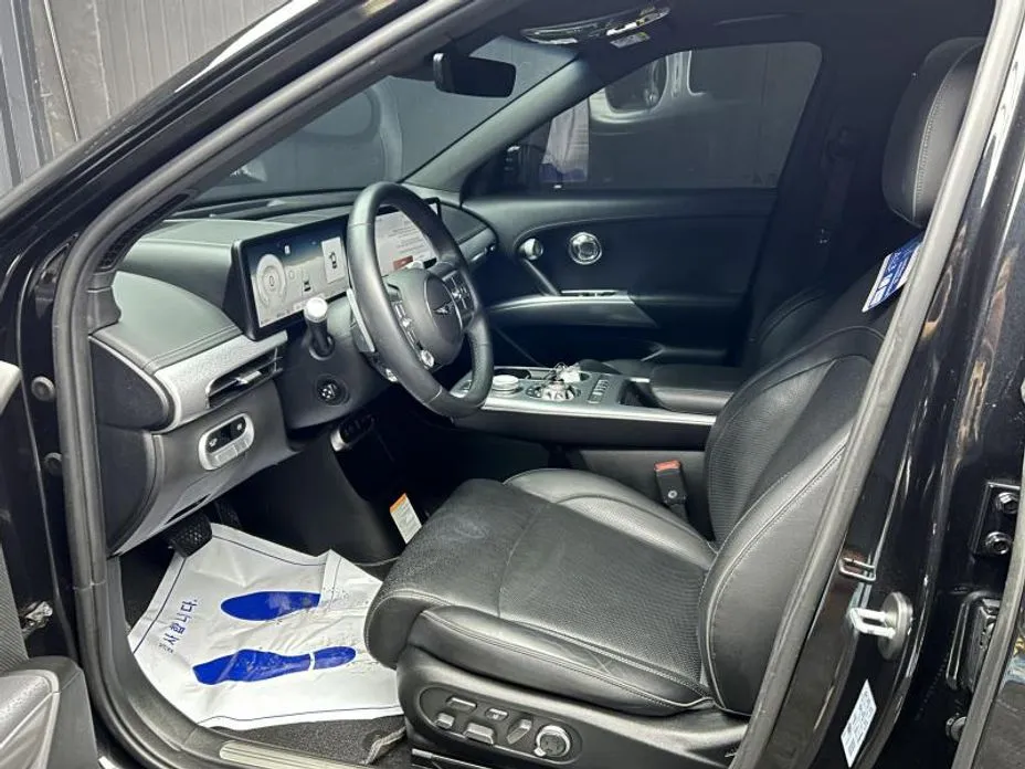 Genesis GV60