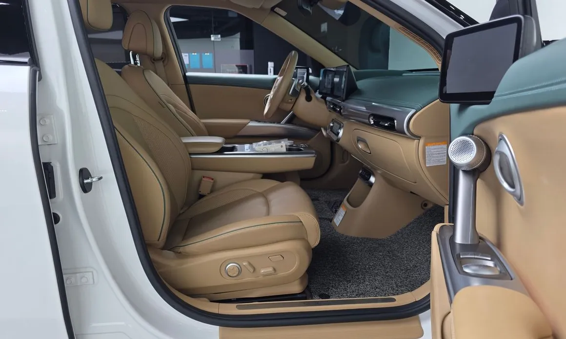 Genesis GV60