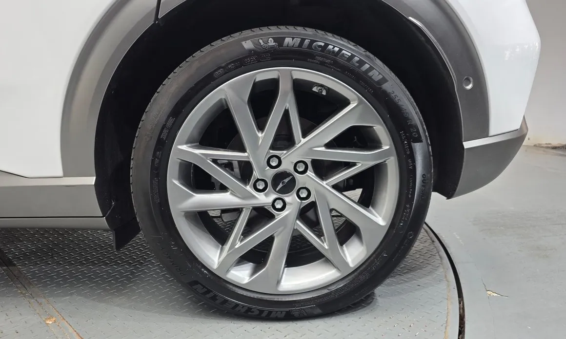 Genesis GV60