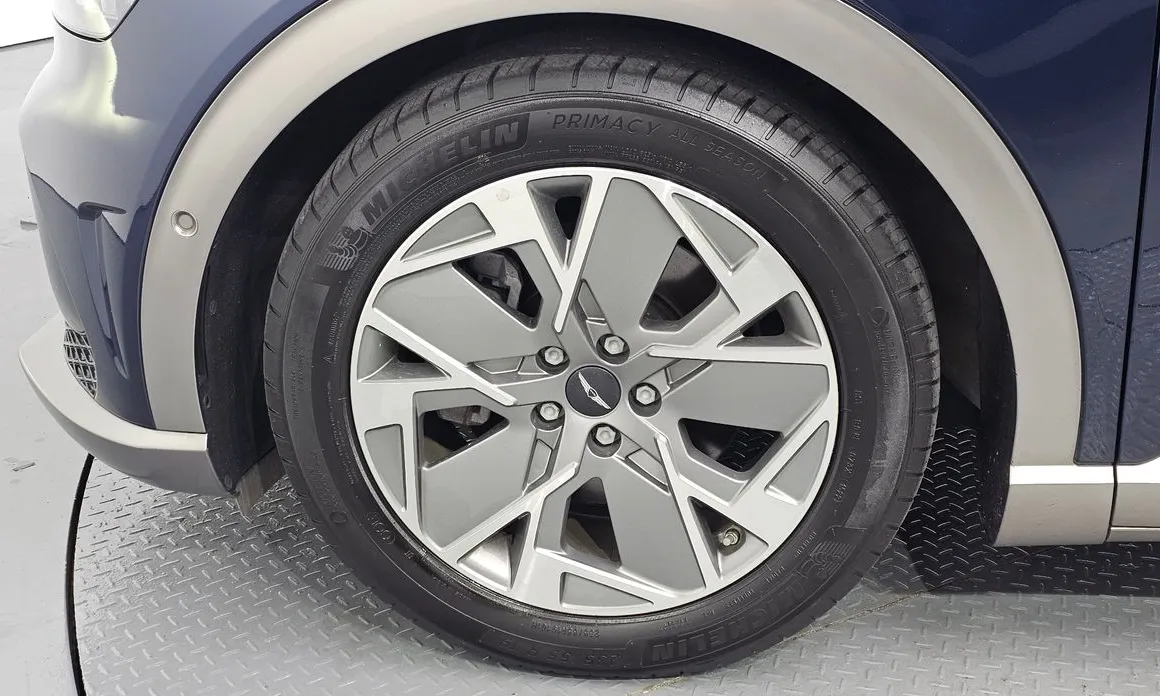 Genesis GV60
