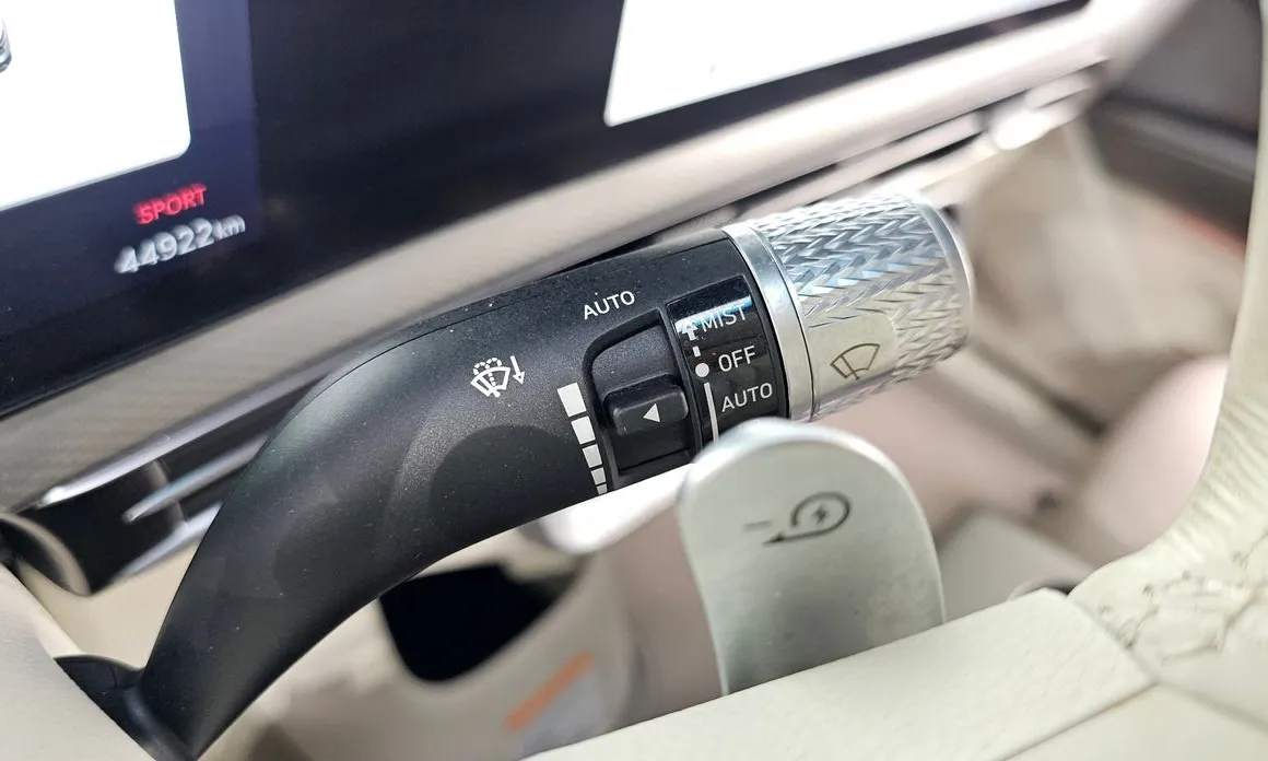 Genesis GV60