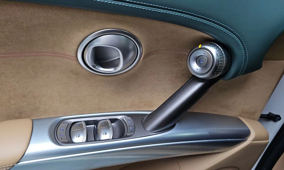 Genesis GV60