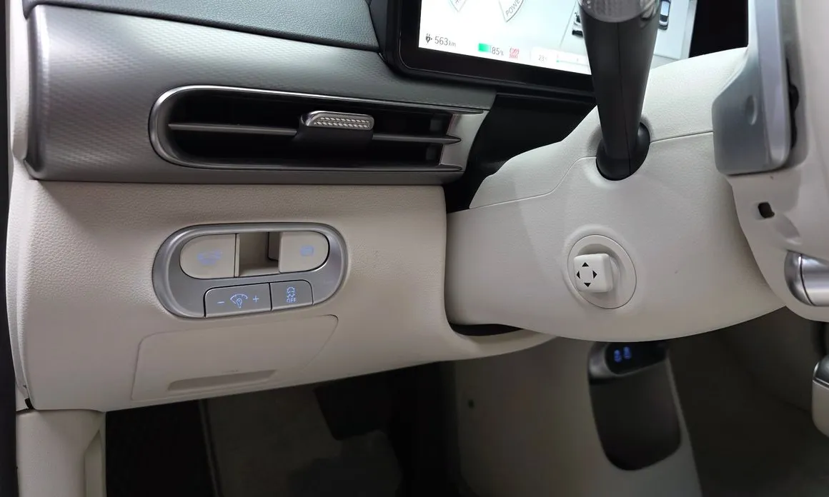 Genesis GV60
