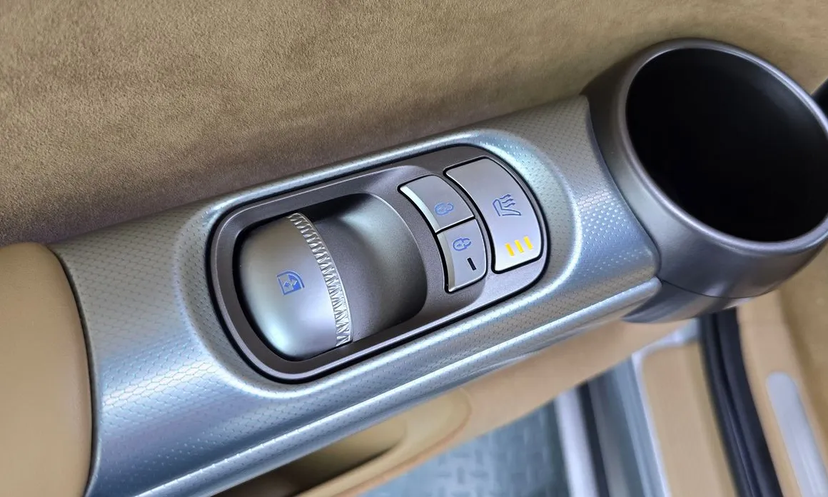 Genesis GV60