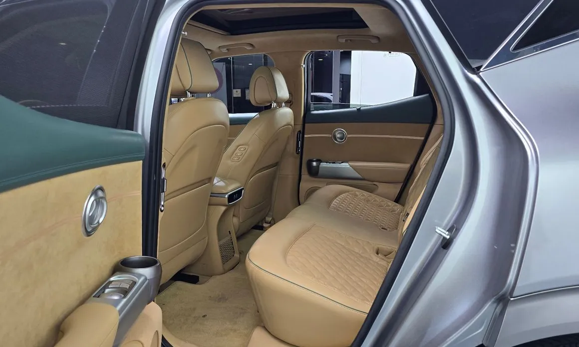 Genesis GV60