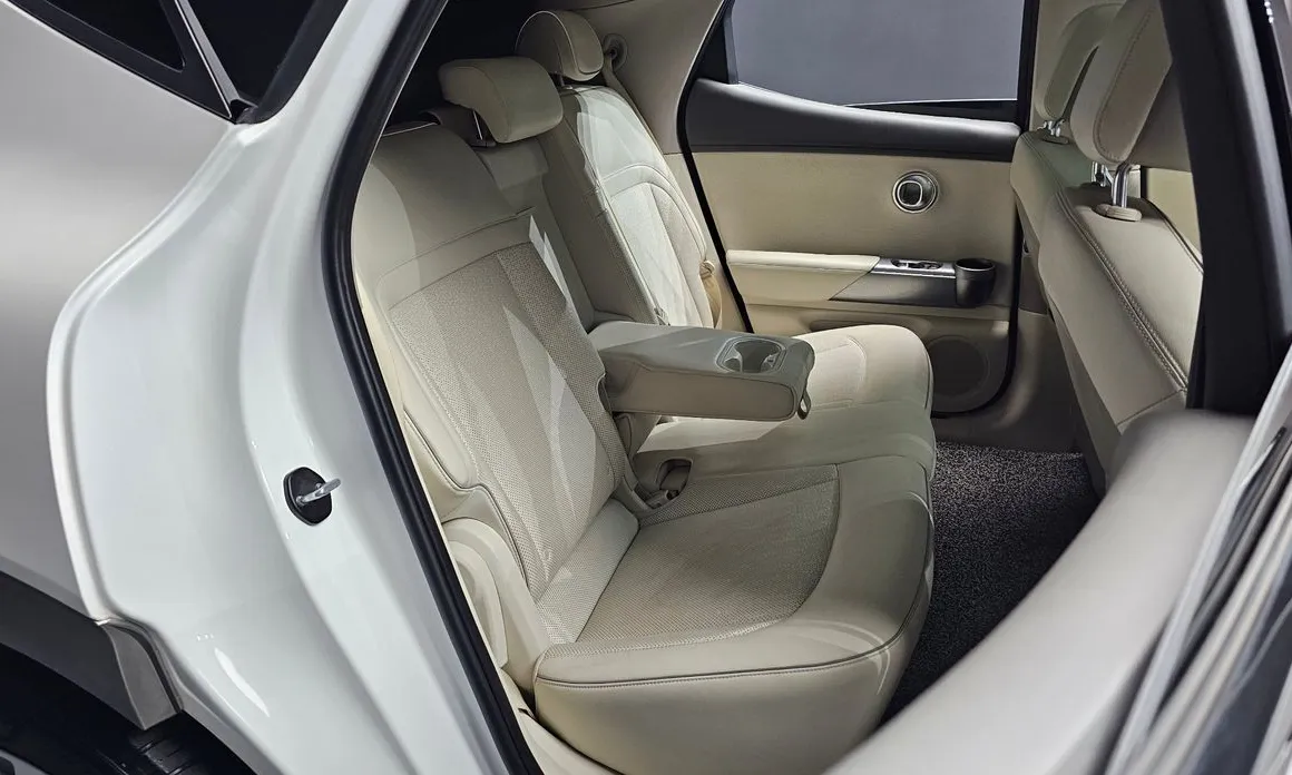 Genesis GV60