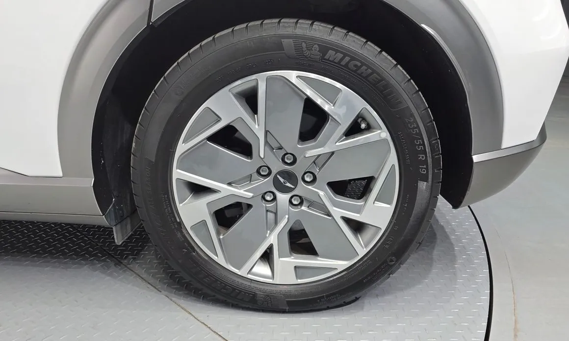 Genesis GV60