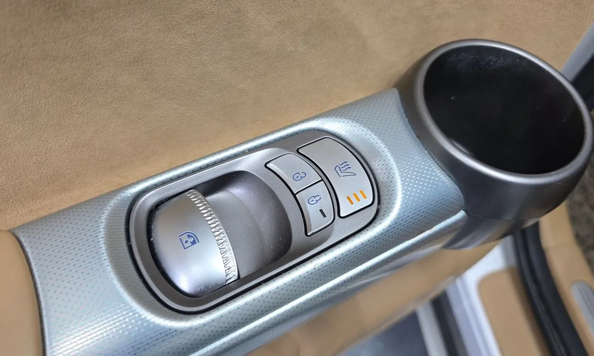 Genesis GV60