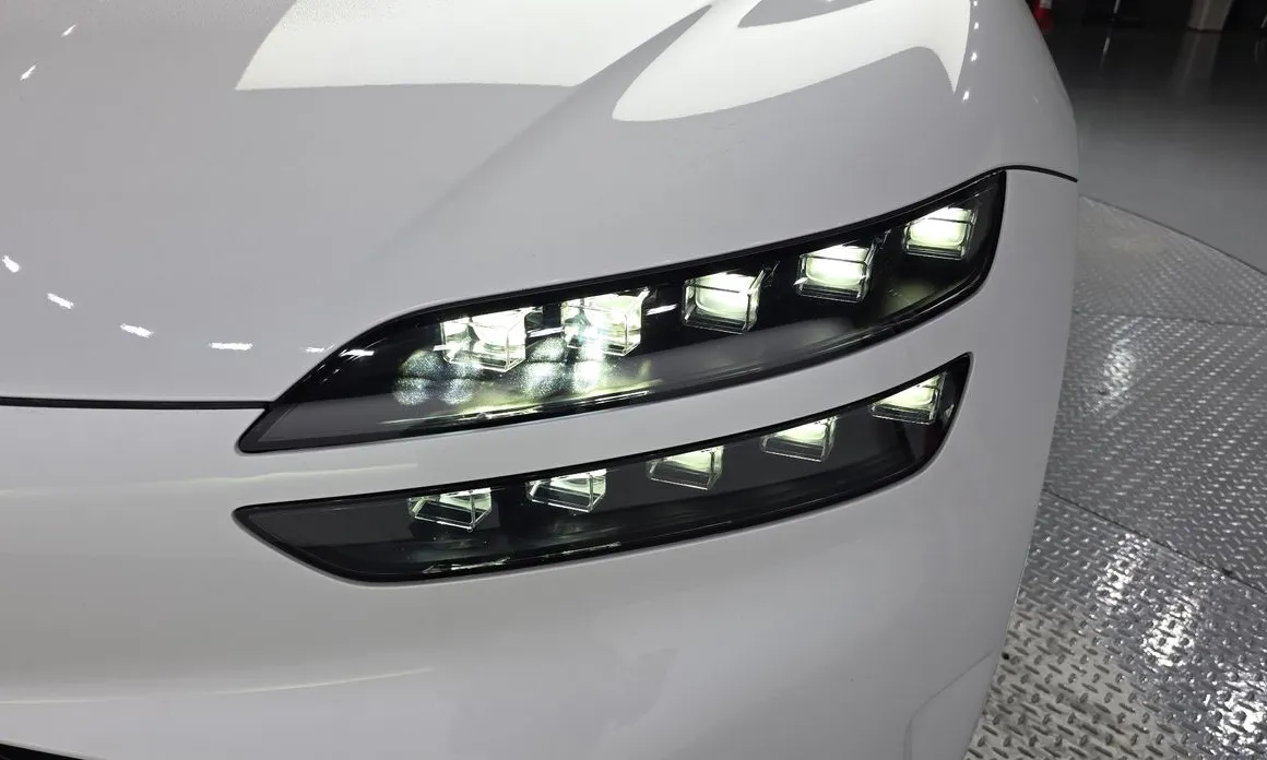 Genesis GV60