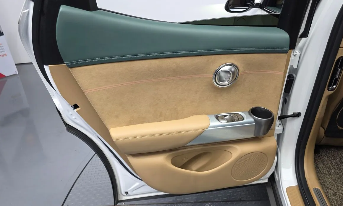 Genesis GV60
