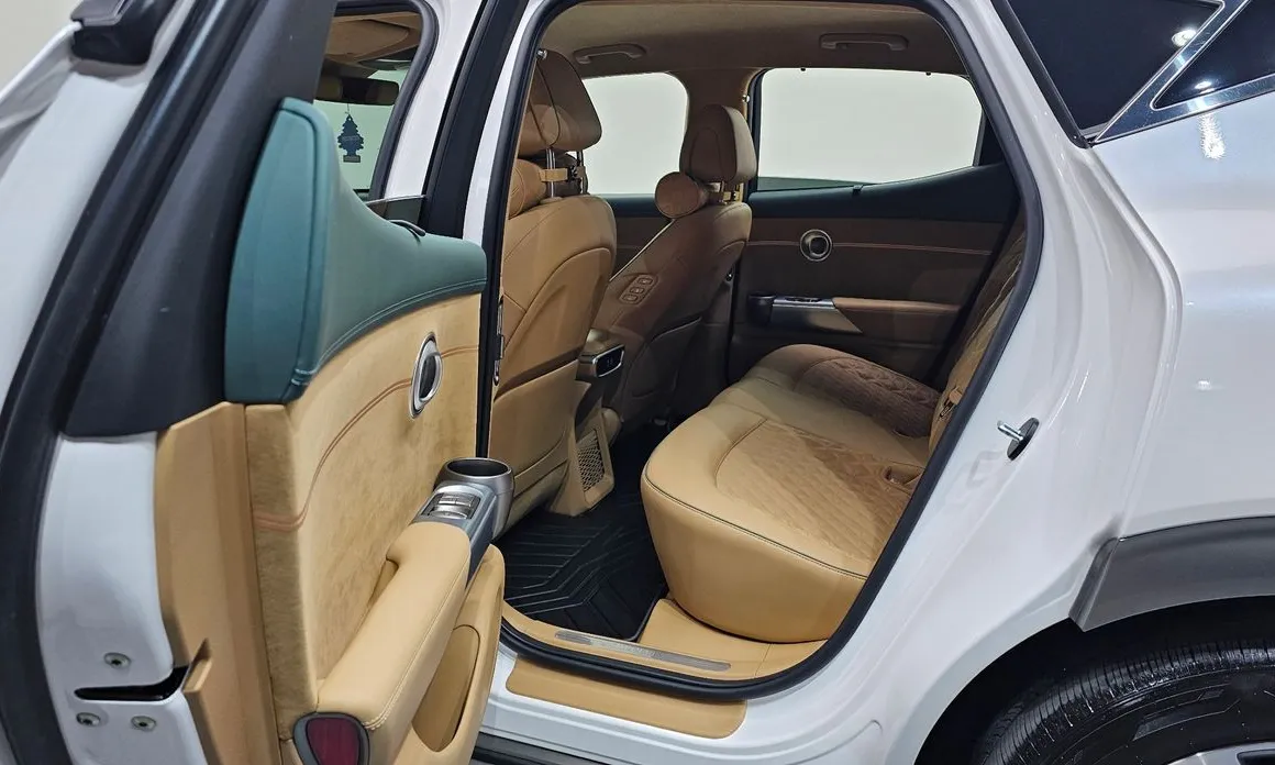 Genesis GV60