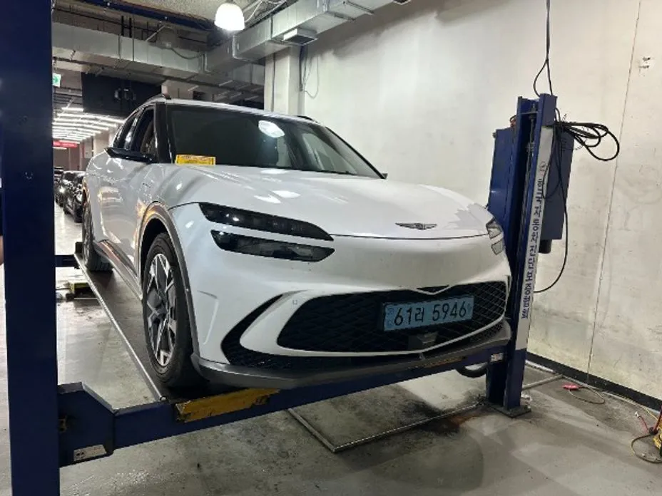 Genesis GV60