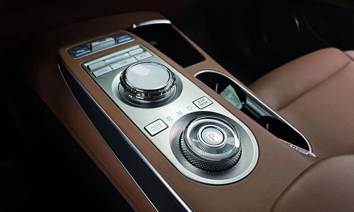 Genesis GV70