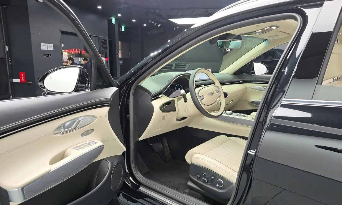 Genesis GV70