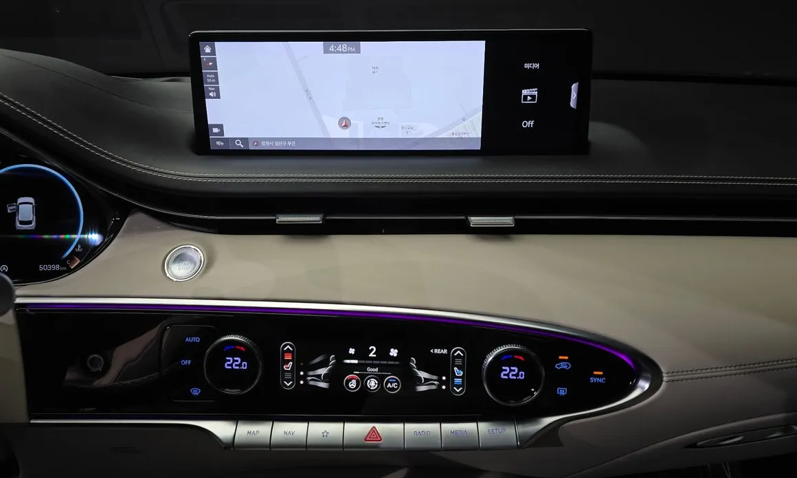 Genesis GV70