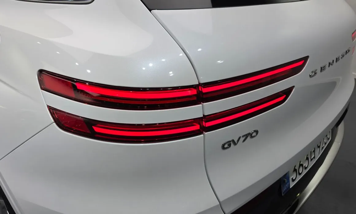Genesis GV70