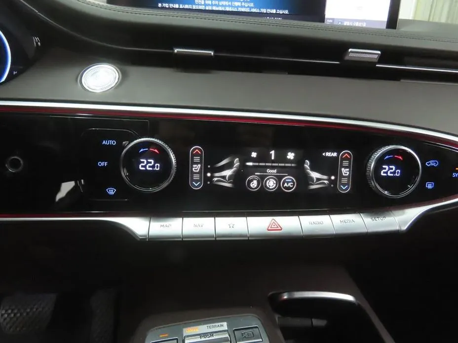 Genesis GV70