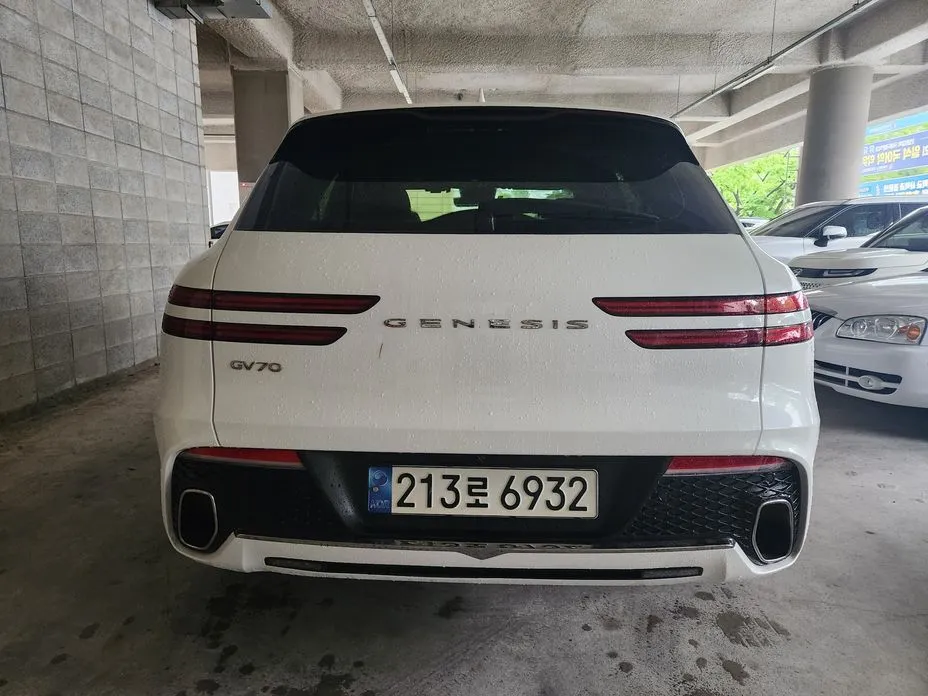 Genesis GV70