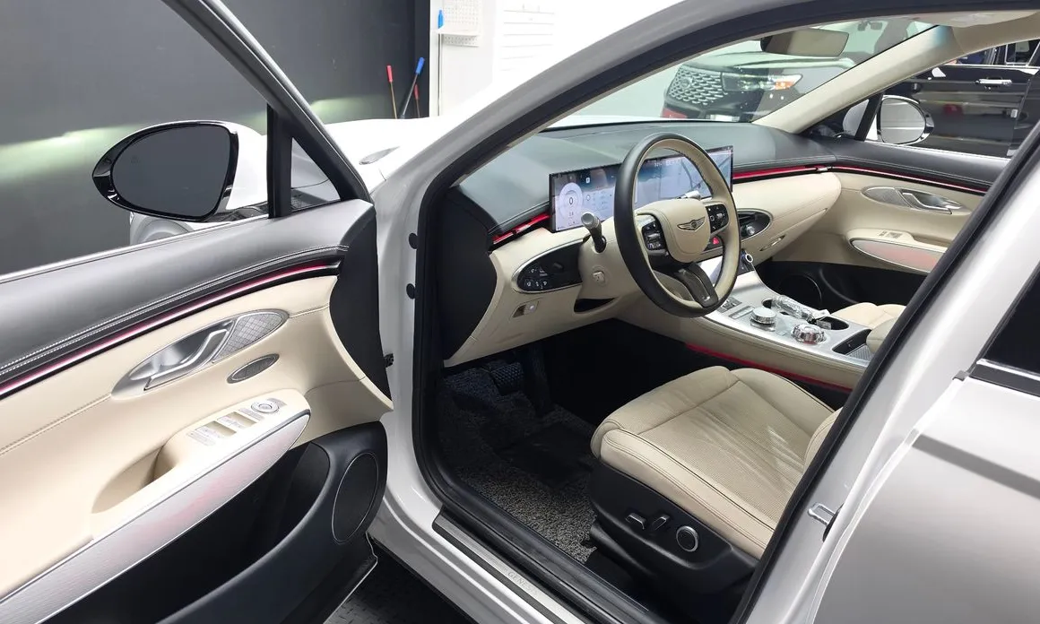 Genesis GV70