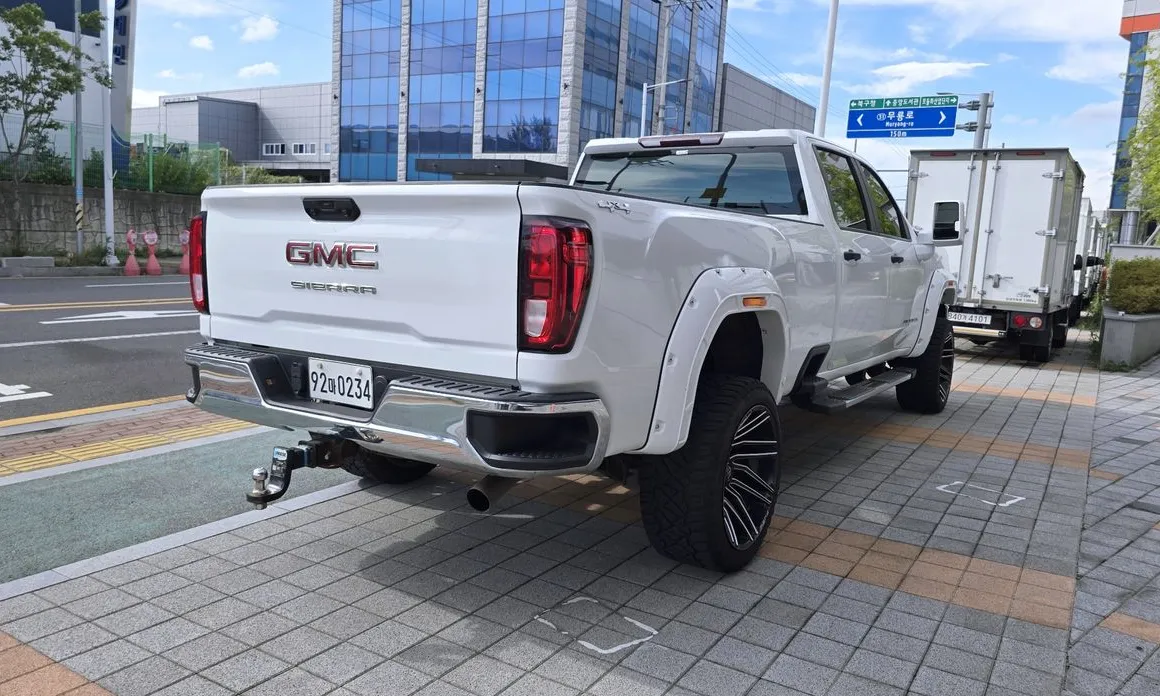 GMC Sierra