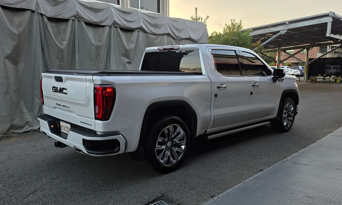 GMC Sierra