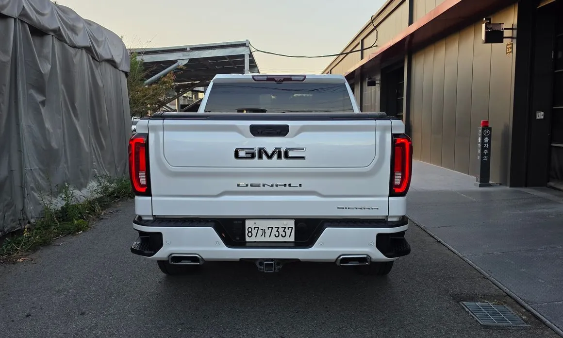 GMC Sierra