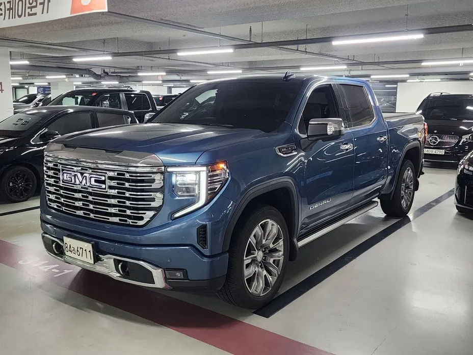 GMC Sierra