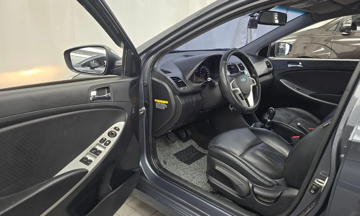 Hyundai Accent