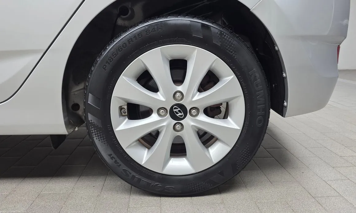 Hyundai Accent